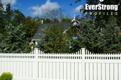 Semi-Privacy Fence Style by EverStrong Profiles Made With Vinyl Fence and Railing #fence #fences #vinylfence #pvcfence #vinylfences #pvcfences #picketfence #fencecompany #fencecontractor #fenceinstaller #fencesupplies #longisland #longislandny #connecticut #rhodeisland #massachusetts #newjersey #pennsylvania #thenortheast #tristatearea